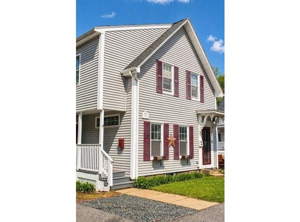 40 Wright Street, Stoneham, MA 02180