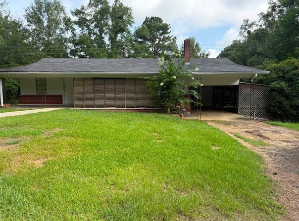 3078 ST HWY 7 E, Center, TX 75935