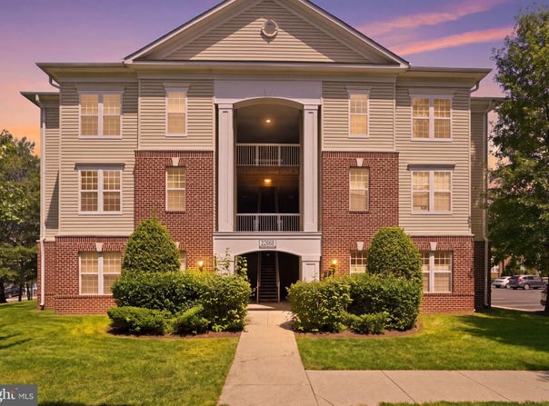 22668 BLUE ELDER Terrace, BRAMBLETON, VA 20148