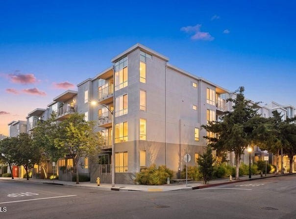 111 S De Lacey Avenue, Pasadena, CA 91105