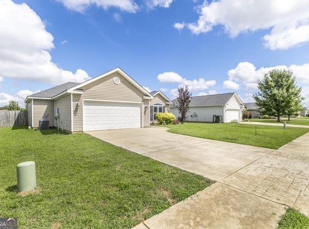 120 Raymond Circle, Warner Robins, GA 31088