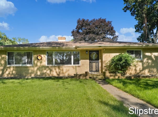 168 E Delaware Avenue, Benton Harbor, MI 49022
