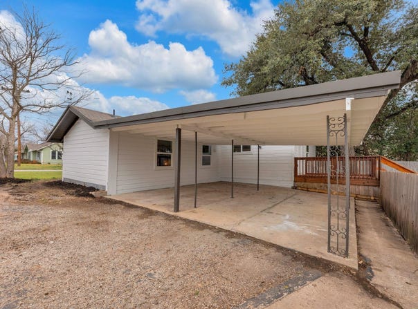 1709 Cecelia St, Taylor, TX 76574