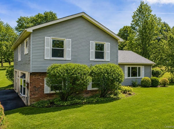 20 Winding Hills Drive, Florida, NY 10921