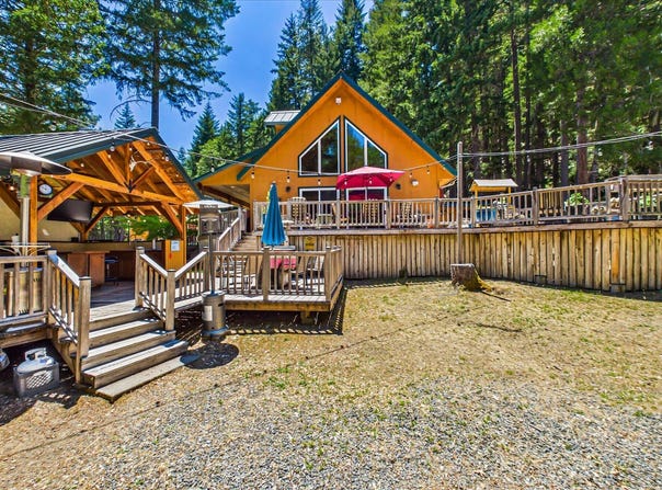 571 Sunrise Boulevard, Ruth Lake, CA 95526