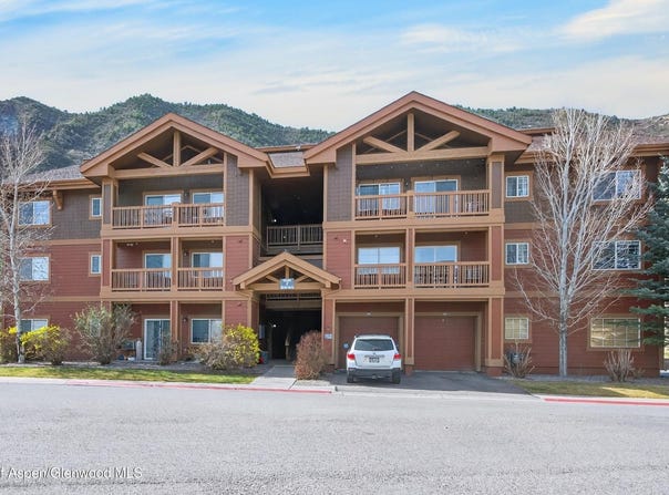 560 River View Drive, New Castle, CO 81647