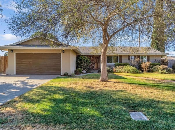 175 E Birch Avenue, Hanford, CA 93230