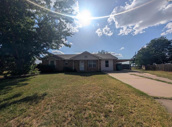 1 PITCHFORK CIRCLE, Burkburnett, TX 76354