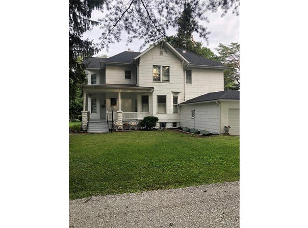 215 E Olive Street, Staunton, IL 62088