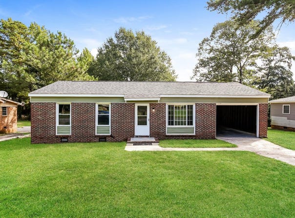 105 Short Street, Laurens, SC 29360