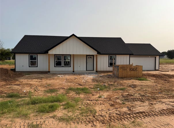 1008 Virgil Court, Springtown, TX 76082