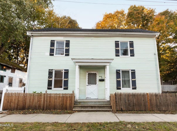 35 Danforth Ave, Pittsfield, MA 01201