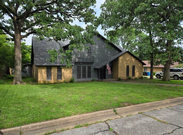 606 Queens Road, Denison, TX 75020