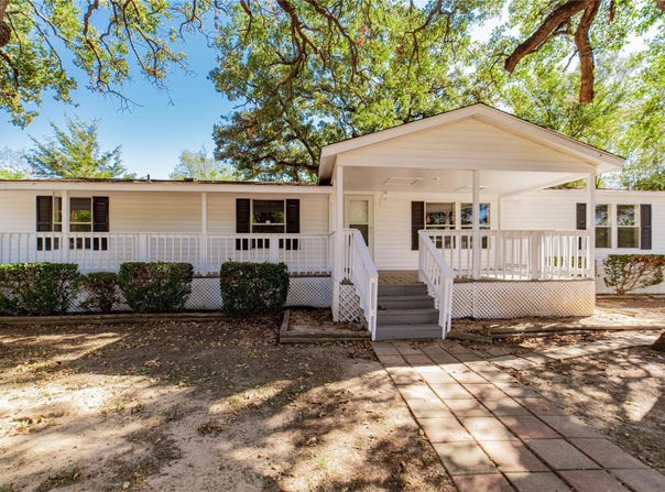 204 Rs County Road 1503, Point, TX 75472