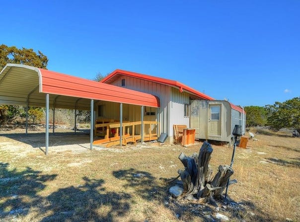 270 Sanders Rd, Center Point, TX 78010