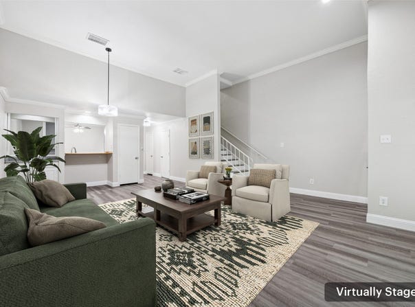 207 E Harwood Road, Euless, TX 76039