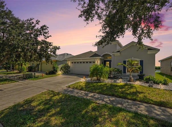 903 PARKER DEN Drive, RUSKIN, FL 33570