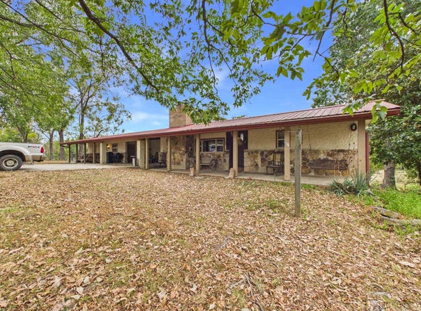 251 CR 323, Gainesville, MO 65655