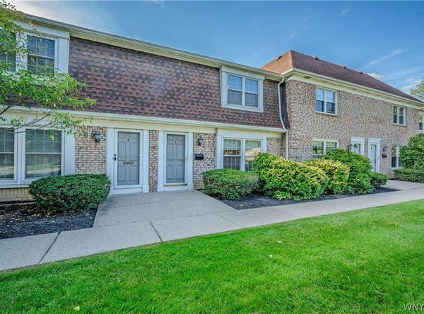 105 Carriage Drive, Orchard Park, NY 14127