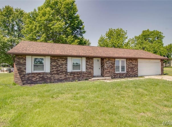 507 Walnut Street, Hillsboro, IL 62049