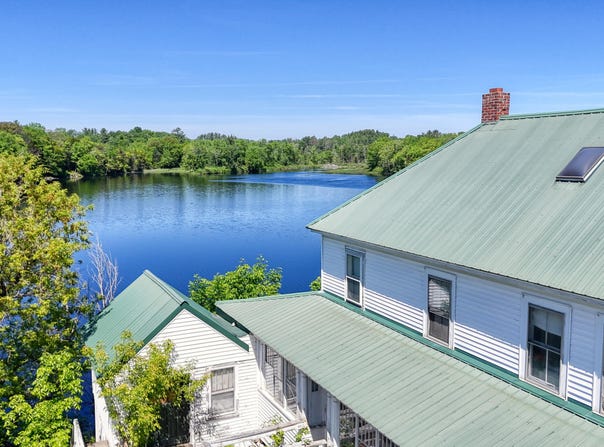 104 Madawaska Avenue, Pittsfield, ME 04967