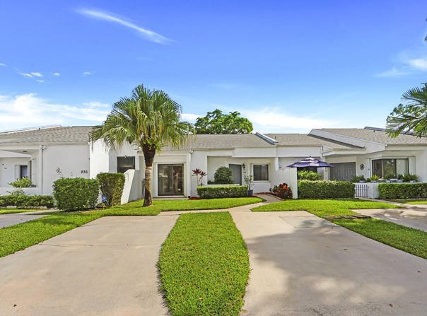 234 PAR Drive, Royal Palm Beach, FL 33411