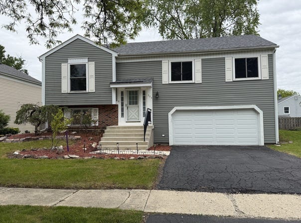 284 Hill Avenue, Bartlett, IL 60103