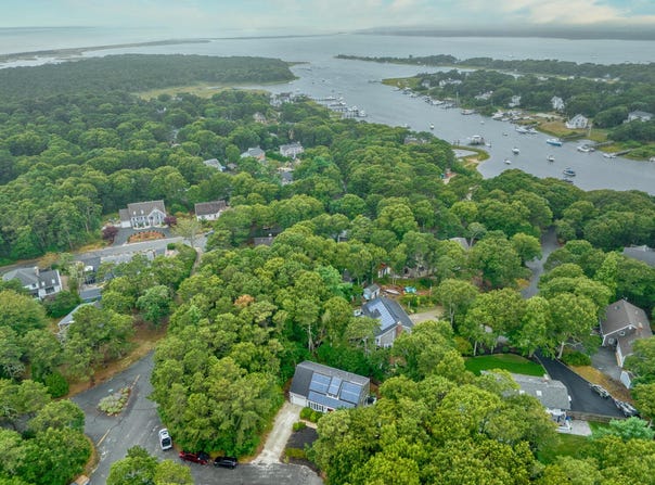 87 Neshobe Road, Mashpee, MA 02649
