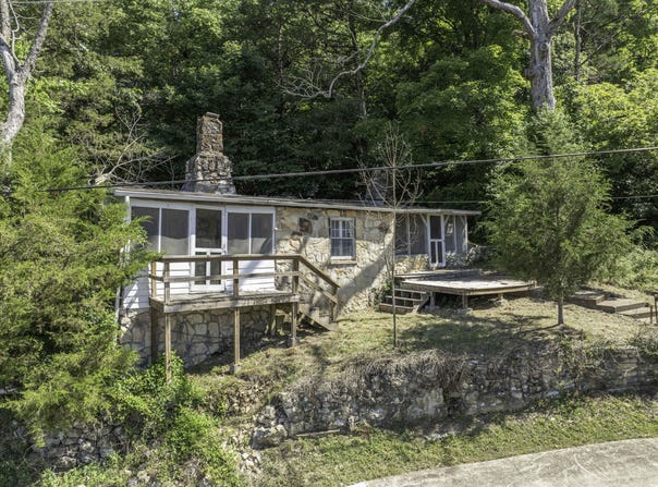 227 Cedar Point Road, Forsyth, MO 65653