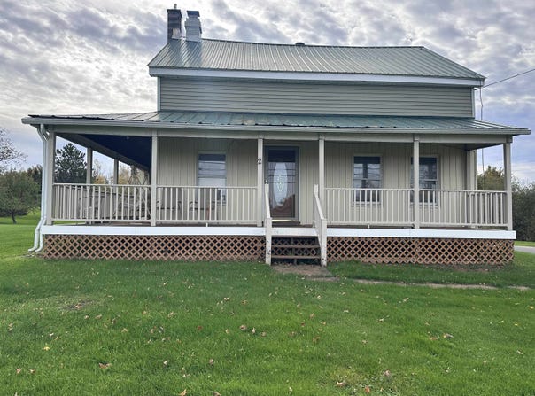 2 River Rd, Nicholville, NY 12965