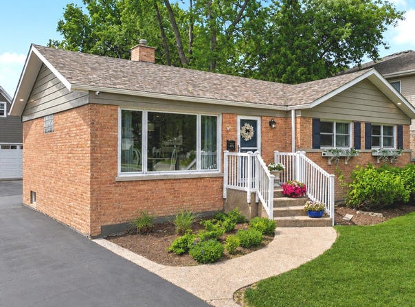 2531 Glenview Road, Glenview, IL 60025
