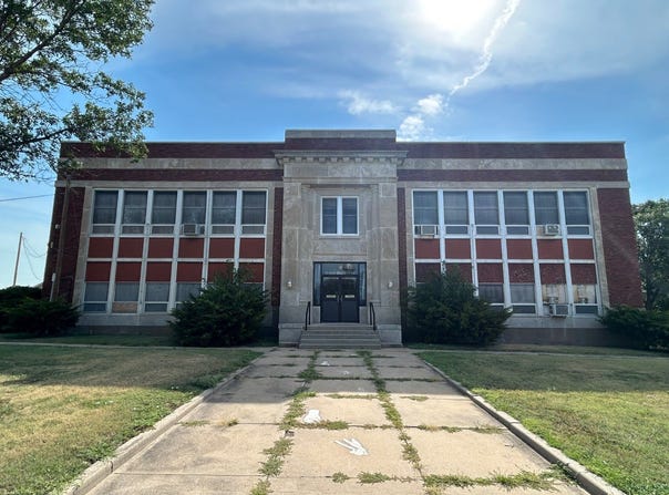 200 S Haynes St, Glasco, KS 67445