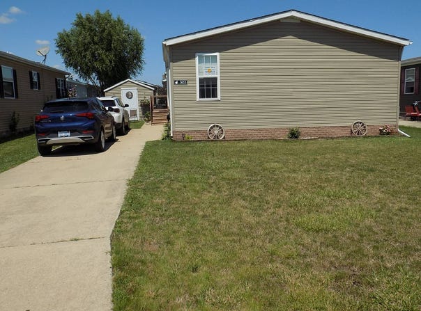 3653 McIntosh Lane, Carleton, MI 48117