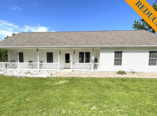 2917 County Road 2860, Higbee, MO 65257