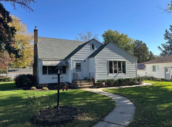 401 S Sherman St, Wausa, NE 68786
