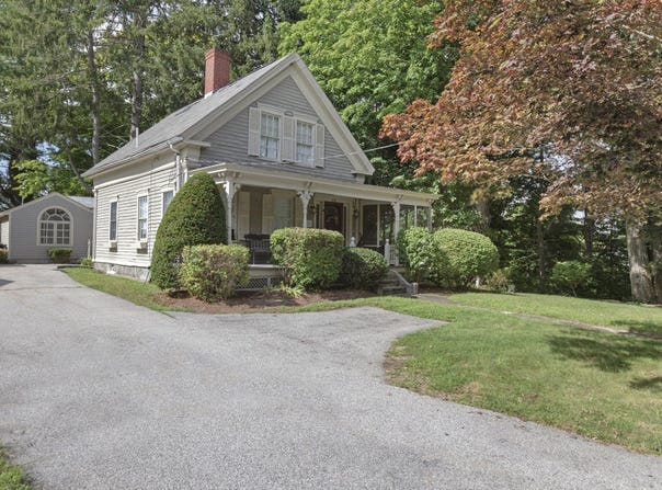 156 Main St, Douglas, MA 01516