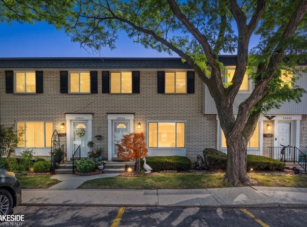 28306 Universal Drive, Warren, MI 48092