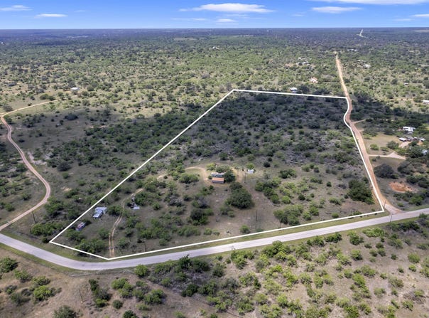 790 CR 102, Llano, TX 78643