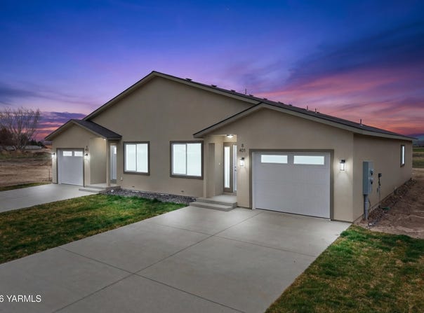 401 E Bonnieview Rd, Grandview, WA 98930