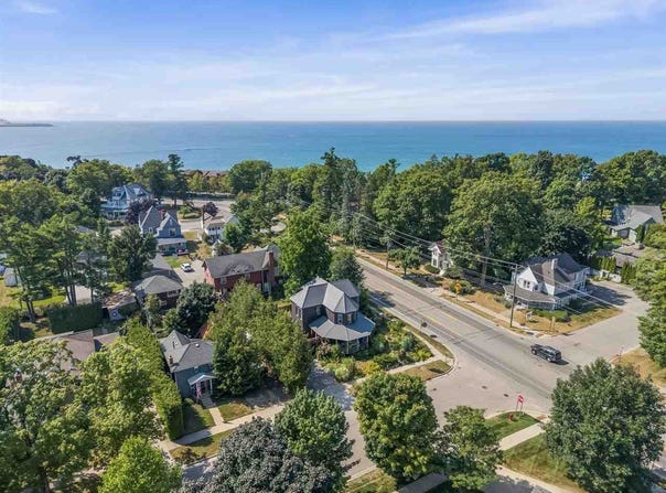 108 PETOSKEY, CHARLEVOIX, MI 49720