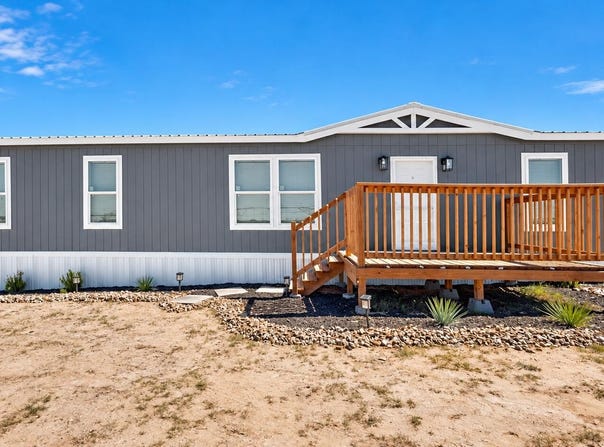 47 Glorieta Street, Moriarty, NM 87035