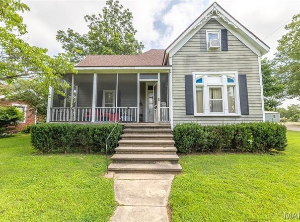 497 E Crumb Avenue, Puxico, MO 63960