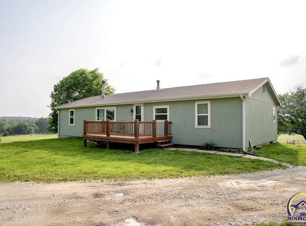 10769 X RD, Meriden, KS 66512