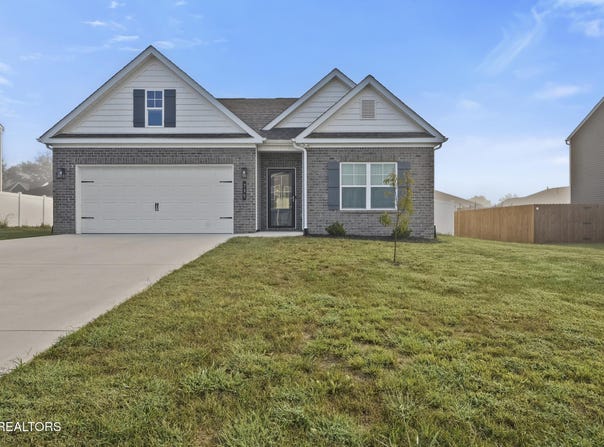 735 Saulsbury Lane, Clinton, TN 37716