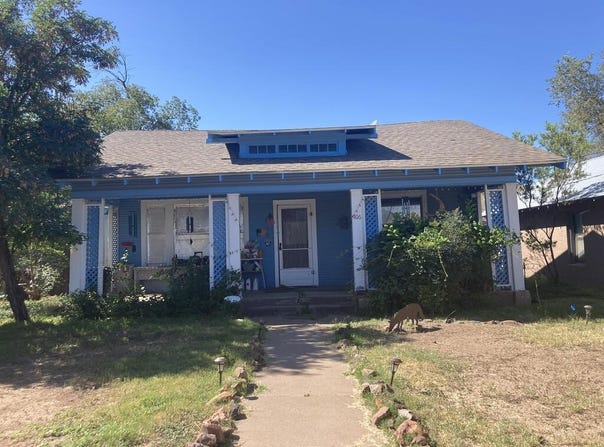 706 E Sul Ross, Alpine, TX 79830