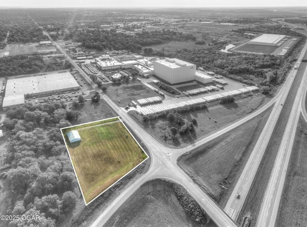 1373 W FAIRVIEW Avenue, Carthage, MO 64836