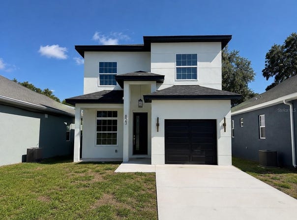 823 E MCDONALD Avenue, EUSTIS, FL 32726