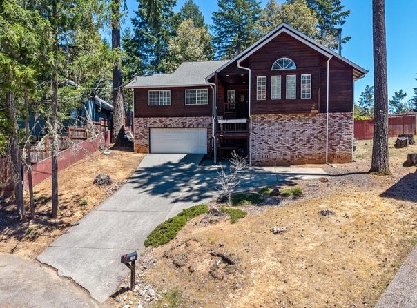 1121 Maize Court, Willits, CA 95490