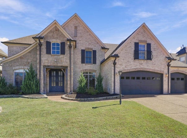 150 WHISPERING RIDGE Dr, Oakland, TN 38060