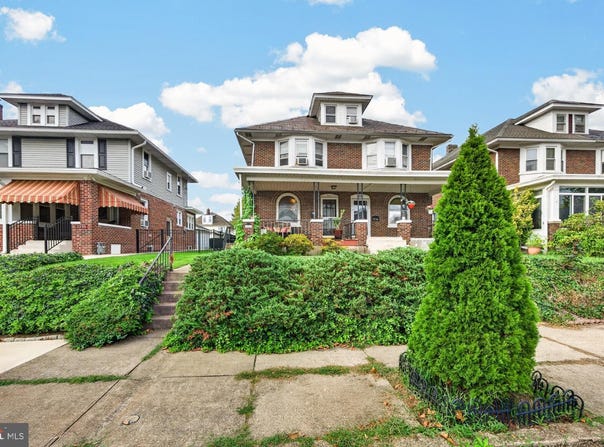 2221 FAIRVIEW, EASTON, PA 18042